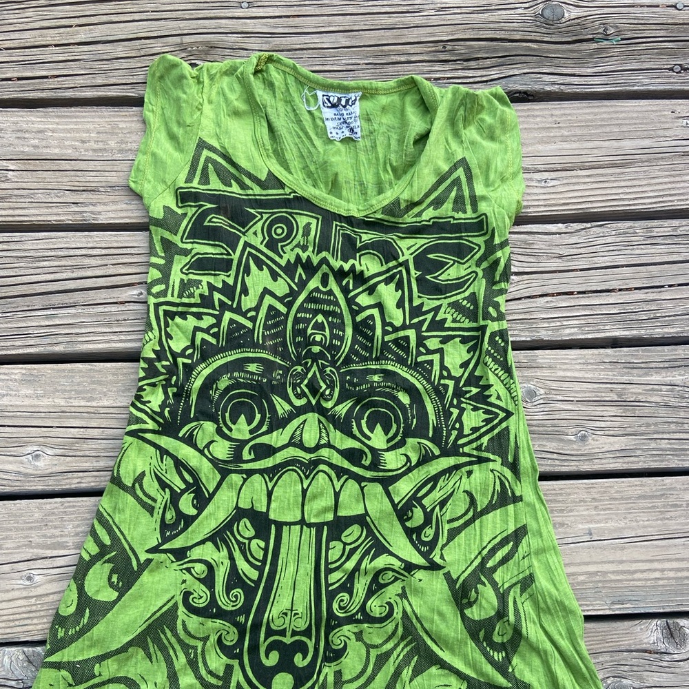 Sure brand Thailand dress shirt in green. Size small